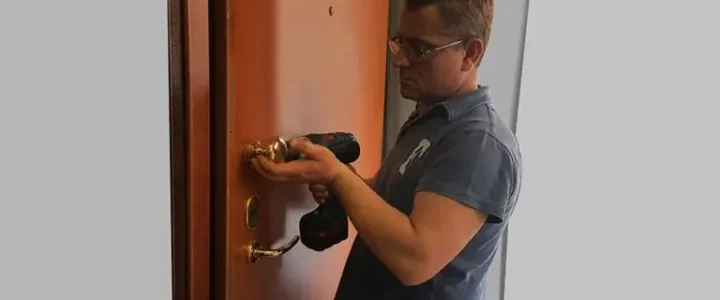 Apertura porte bloccate a Torino